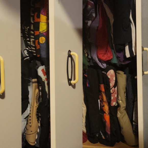 Poshmark Whole closet selloff - If Listing is active Im accepting offers - Picture 2 of 2